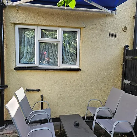Orchards In Orpington Villa Exterior photo